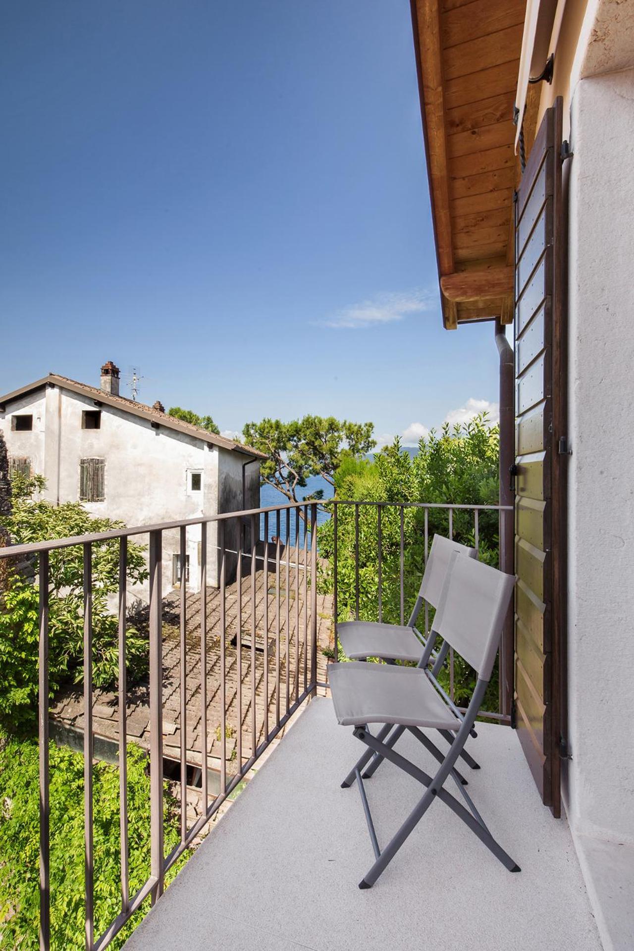 Residenza Vedovelli Aparthotel Тори дел Бенако Екстериор снимка